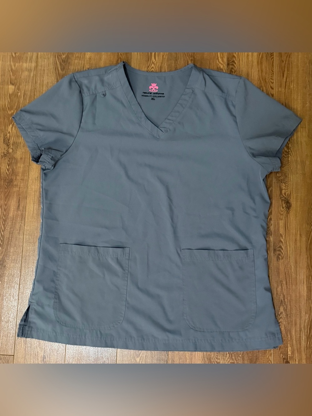 Women’s Natural Uniforms Modern Fit “Cool Stretch” V-neck Scrub Top - Size XL